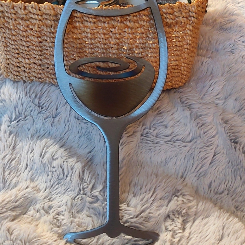 Wine glass hand welded
